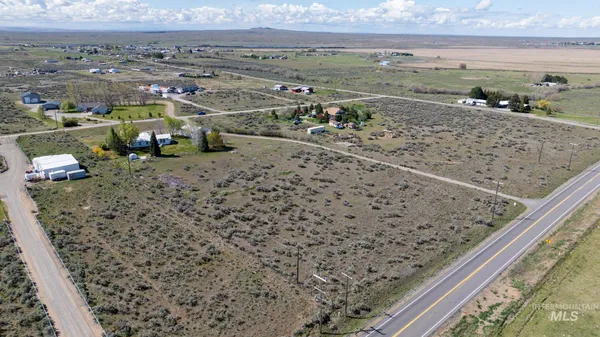 $415,000 | 218 East 10 North, Shoshone, ID 83352