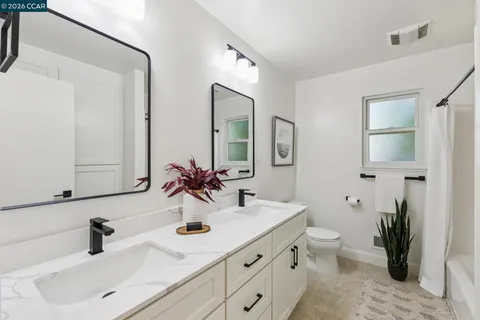 $1,695,000 | 263 Tharp Drive, Moraga, CA 94556