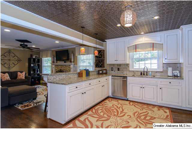 1208 Green Glen Road Birmingham, AL 35216 - Photo 9 of 32