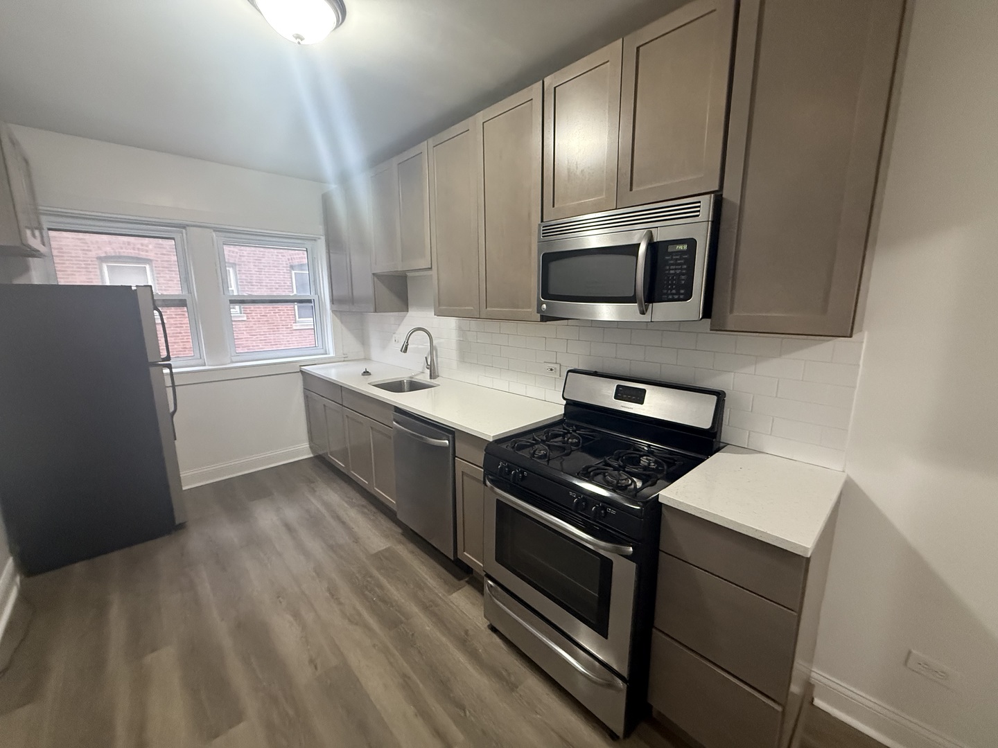 104 Lincoln Avenue, Unit 1E Riverside, IL 60546 - Photo 6 of 10