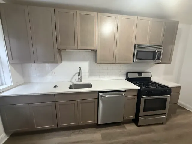 $1,450 | 104 Lincoln Avenue, Unit 1E, Riverside, IL 60546