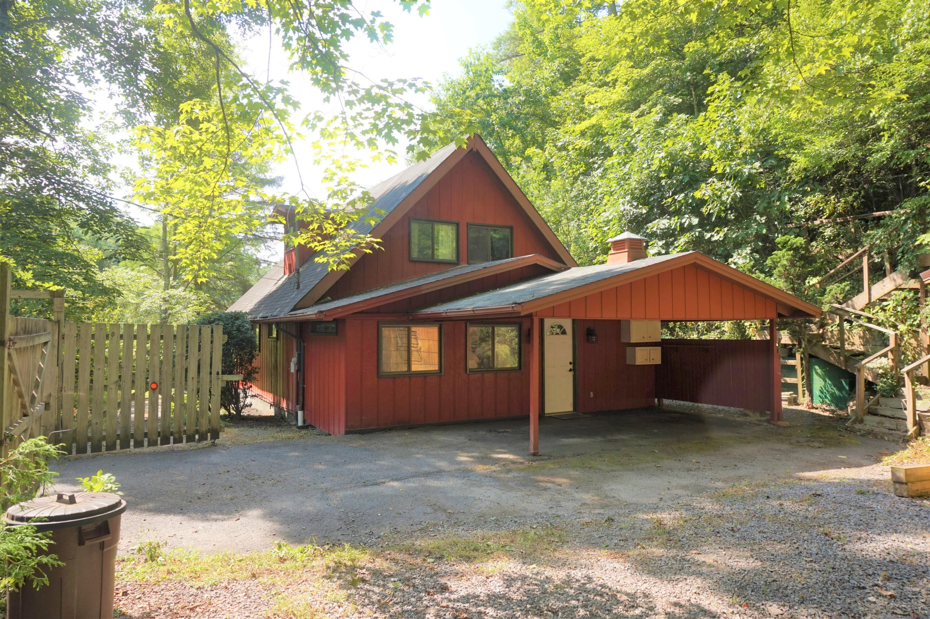 177 Rip Van Winkle Road White Sulphur Springs, WV 24986 - Photo 3 of 29 Gallery Image 3