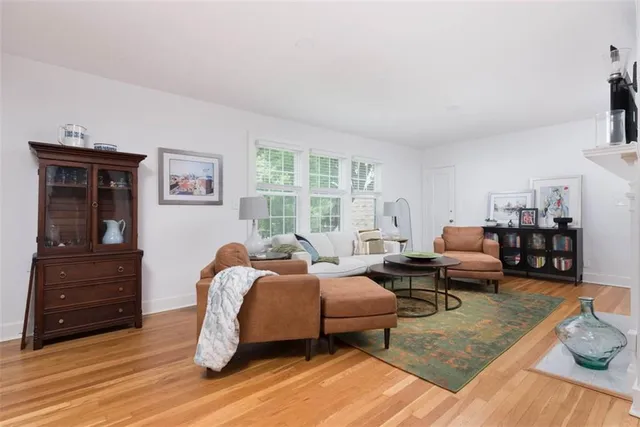 $1,950,000 | 1120-1124 Ward Parkway, Kansas City, MO 64112