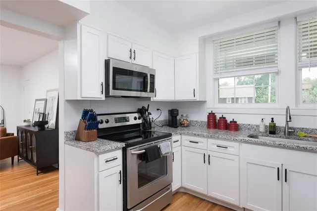 $1,950,000 | 1120-1124 Ward Parkway, Kansas City, MO 64112