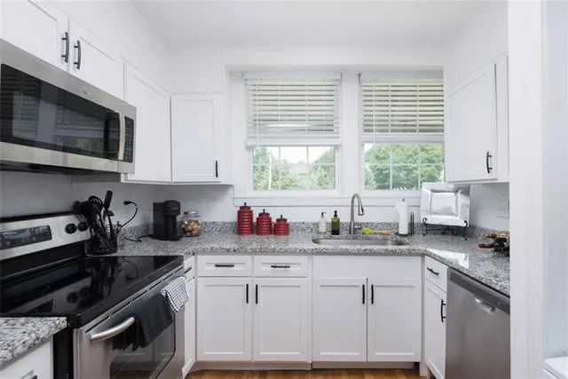 $1,950,000 | 1120-1124 Ward Parkway, Kansas City, MO 64112