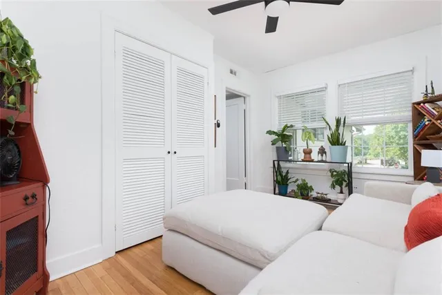 $1,950,000 | 1120-1124 Ward Parkway, Kansas City, MO 64112