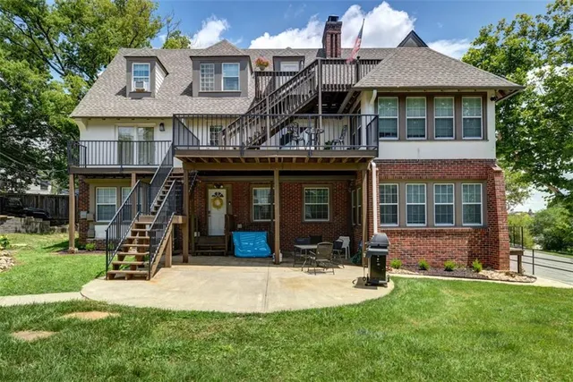 $1,950,000 | 1120-1124 Ward Parkway, Kansas City, MO 64112