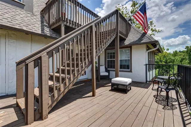 $1,950,000 | 1120-1124 Ward Parkway, Kansas City, MO 64112