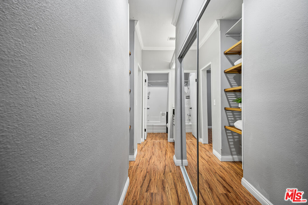 8160 Manitoba Street, Unit 208 Playa del Rey, CA 90293 - Photo 19 of 38