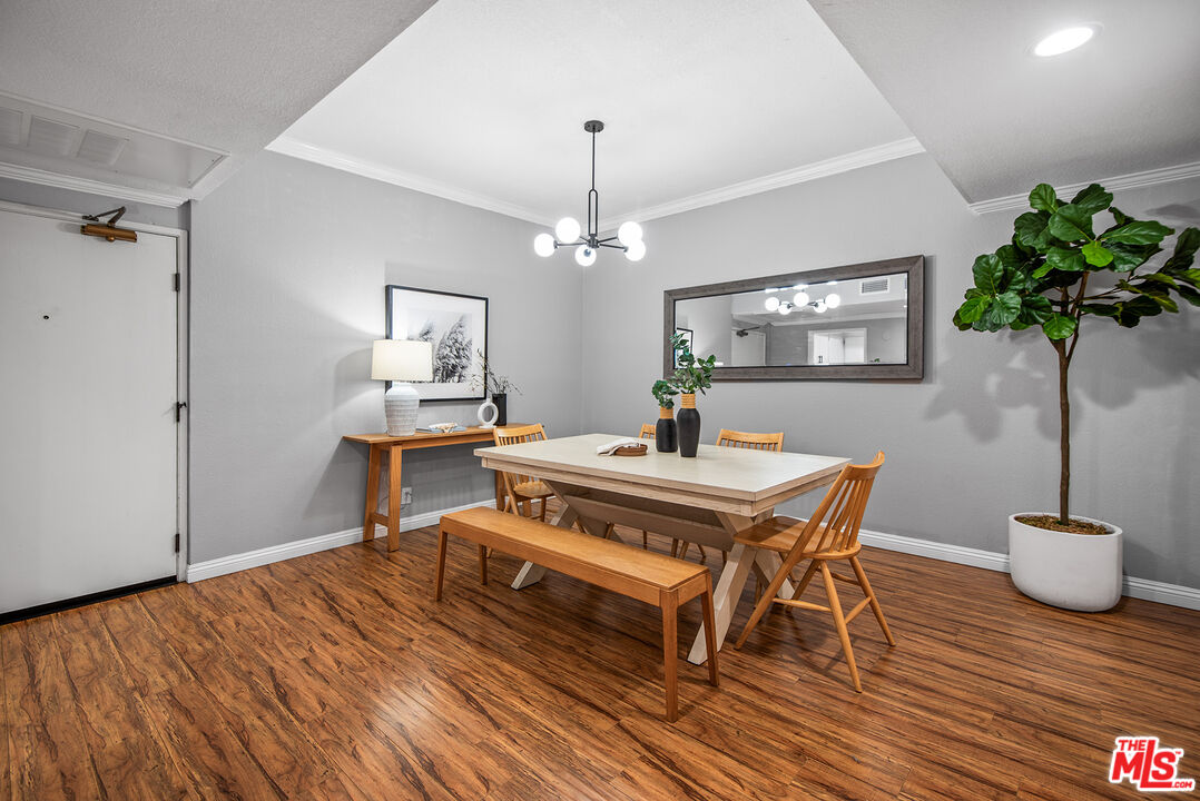 8160 Manitoba Street, Unit 208 Playa del Rey, CA 90293 - Photo 5 of 38