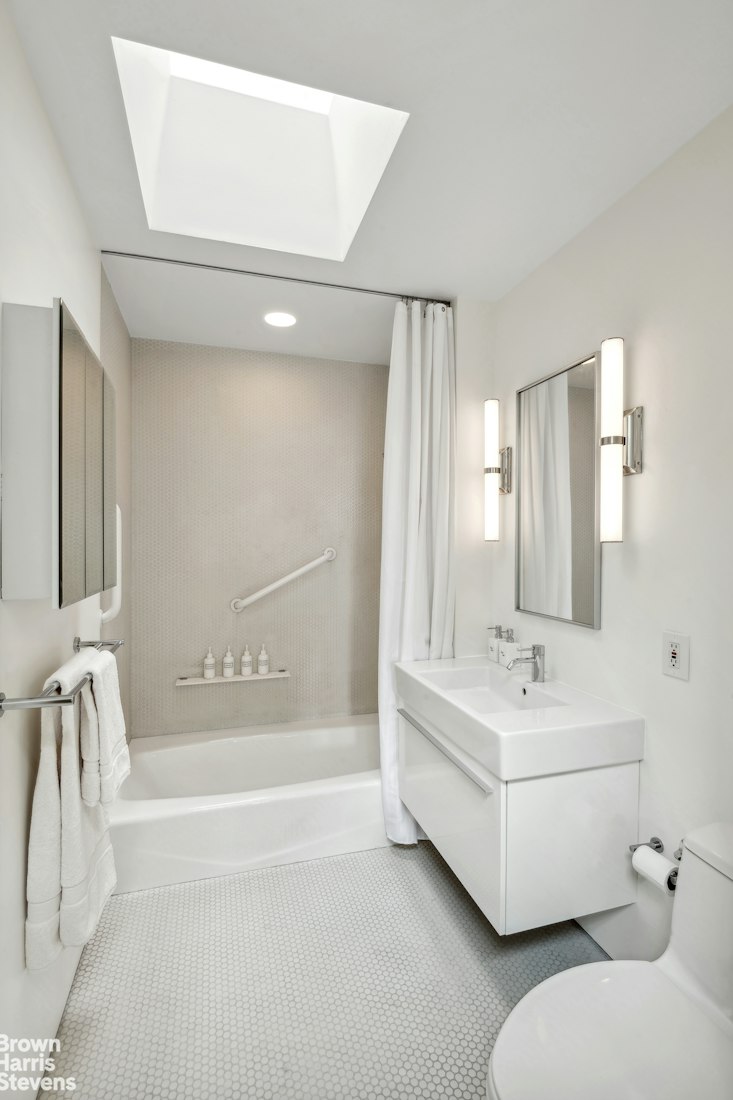 252 7th Avenue, Unit PHC Manhattan, NY 10001 - Photo 13 of 19 Gallery Image 13