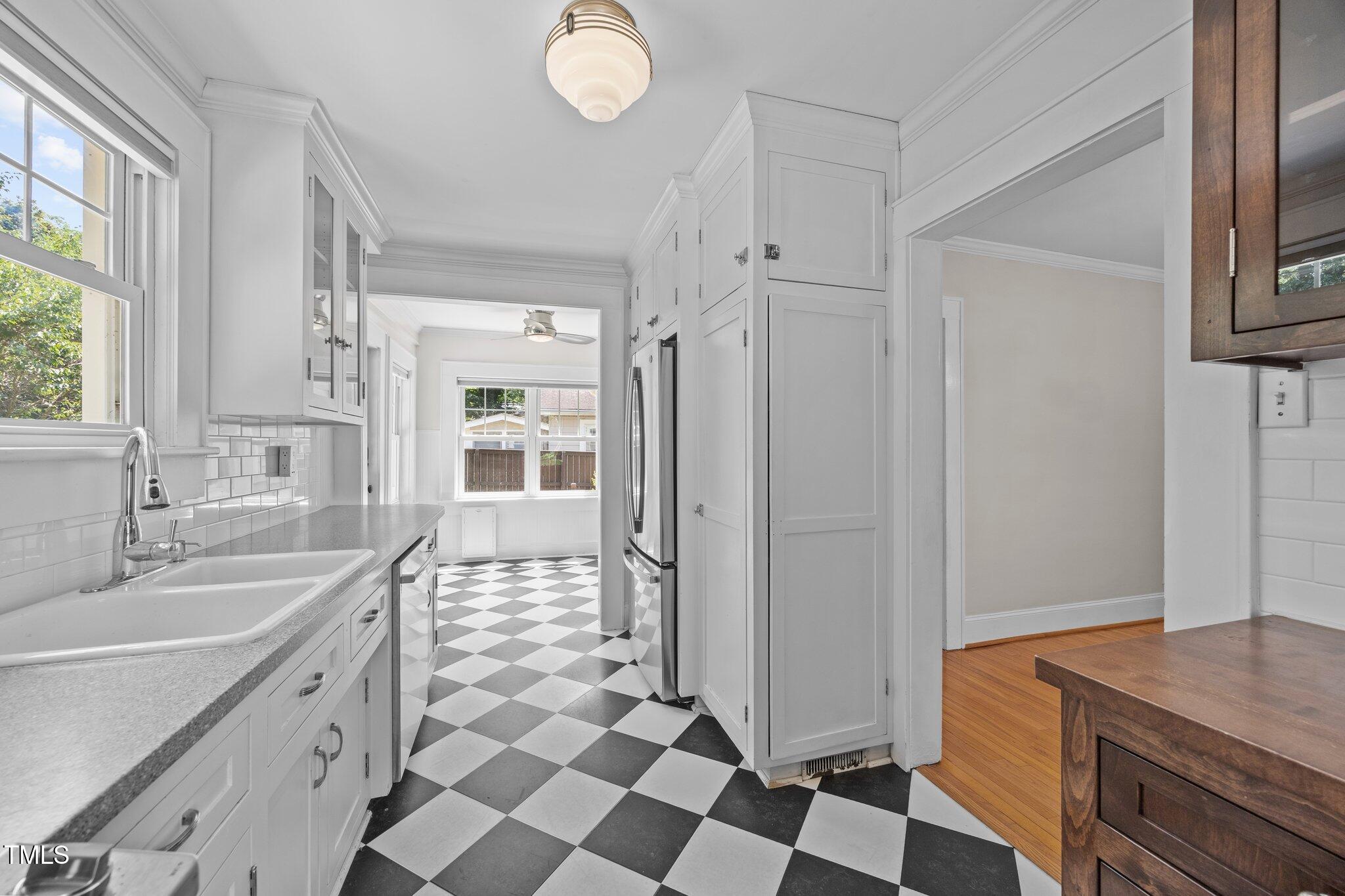 2710 Kilgore Avenue Raleigh, NC 27607 - Photo 7 of 52 14-web-or-mls-IMG_1057