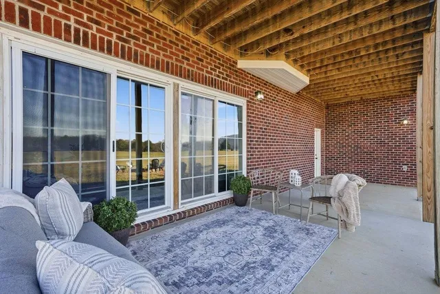 $625,000 | 1118 Espalier Drive, Decatur, TN 37322