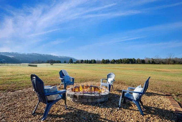 $625,000 | 1118 Espalier Drive, Decatur, TN 37322