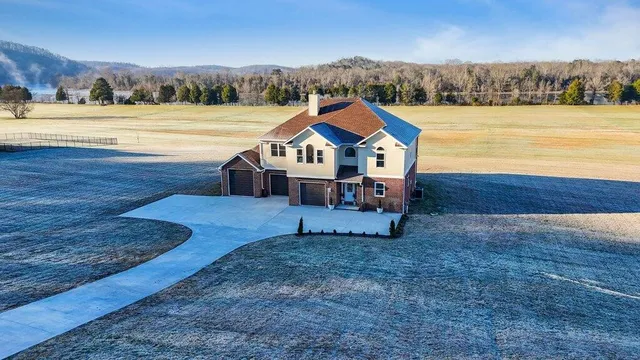 $625,000 | 1118 Espalier Drive, Decatur, TN 37322