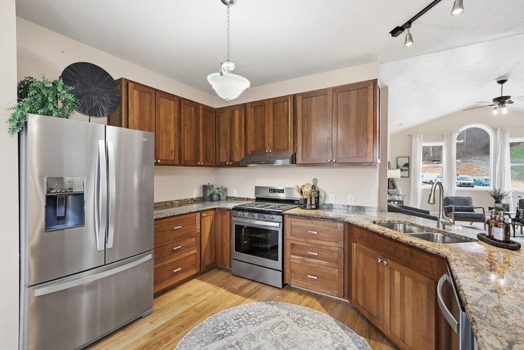 1118 Espalier Drive Decatur, TN 37322 - Photo 8 of 42