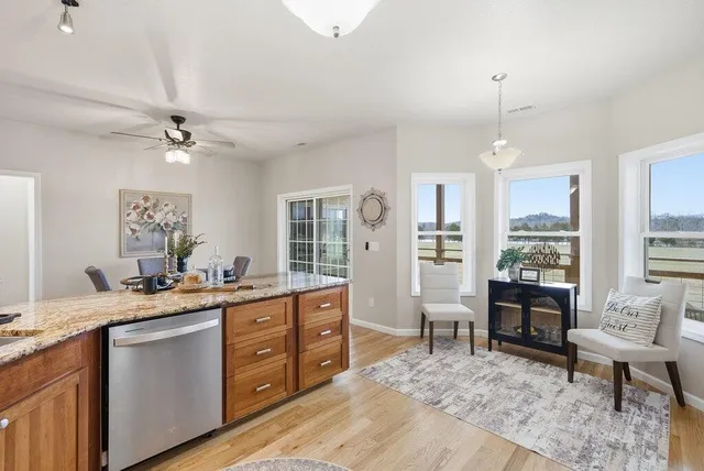 $625,000 | 1118 Espalier Drive, Decatur, TN 37322