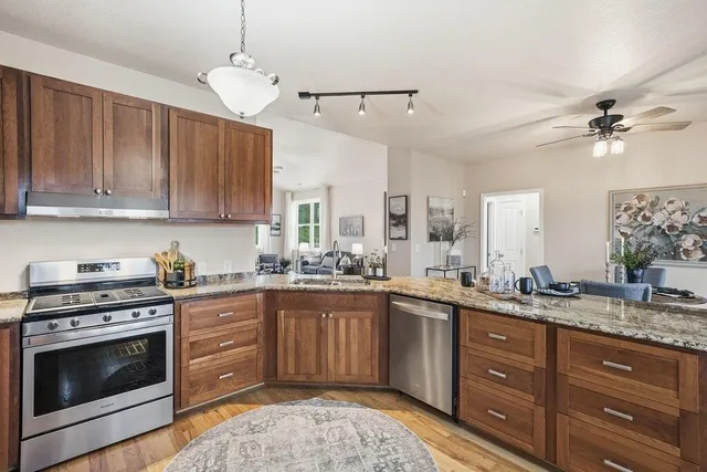 $625,000 | 1118 Espalier Drive, Decatur, TN 37322