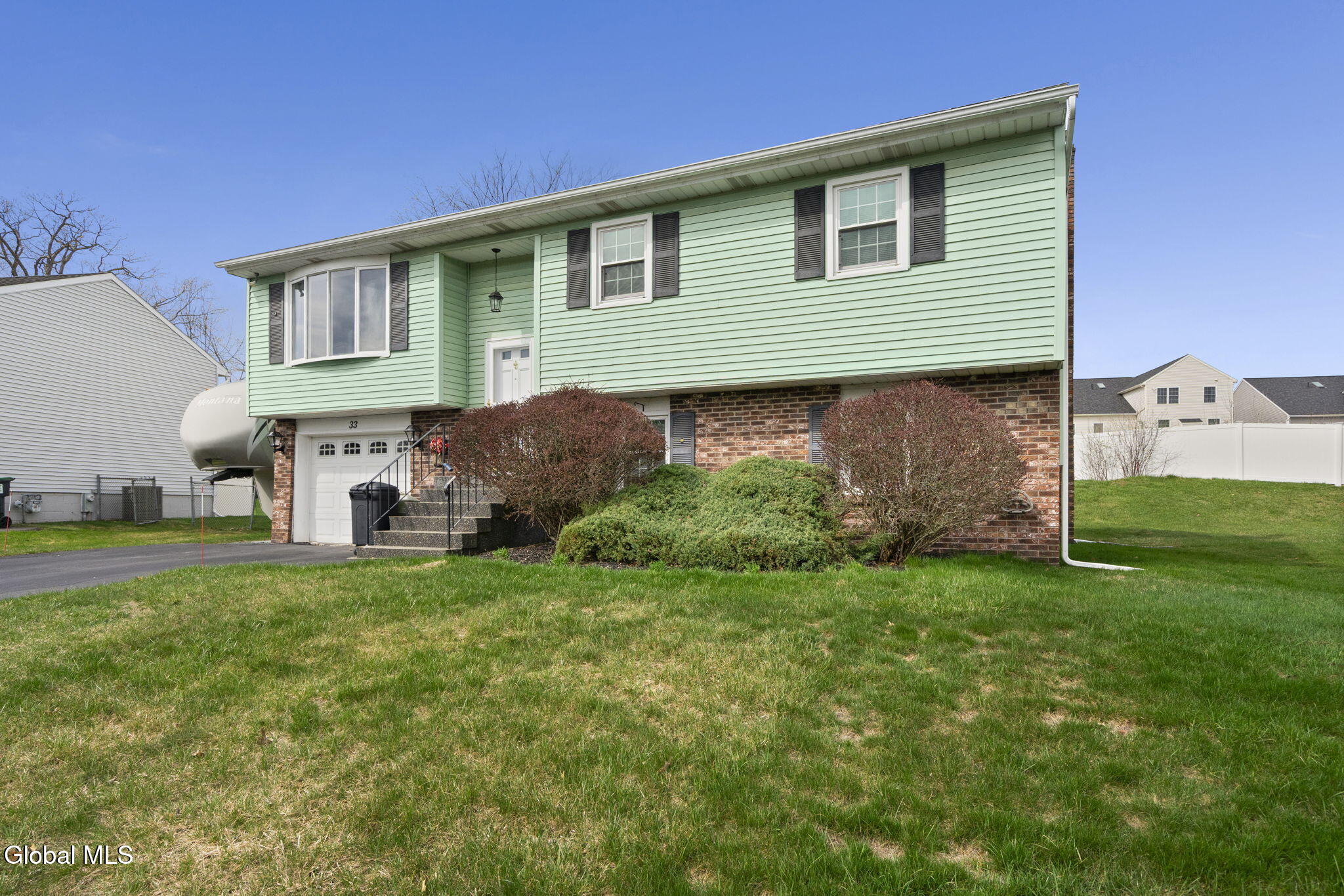 33 Abby Road Colonie, NY 12110 - Photo 3 of 42 6-web-or-mls-33-abby-rd