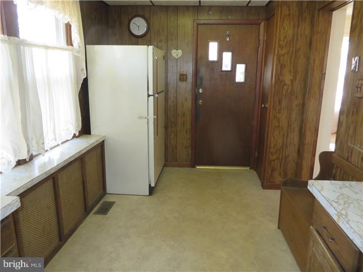 619 Delaware Avenue Riverside, NJ 08075 - Photo 11 of 22