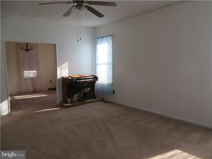 619 Delaware Avenue Riverside, NJ 08075 - Photo 4 of 22