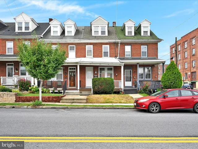 $284,900 | 932 North Plum Street, Lancaster, PA 17602