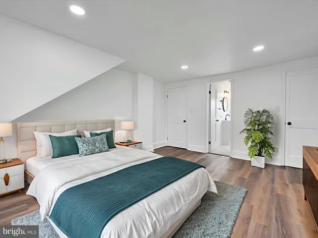 $284,900 | 932 North Plum Street, Lancaster, PA 17602