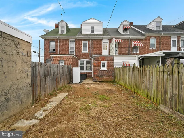 $284,900 | 932 North Plum Street, Lancaster, PA 17602