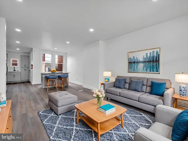 $284,900 | 932 North Plum Street, Lancaster, PA 17602