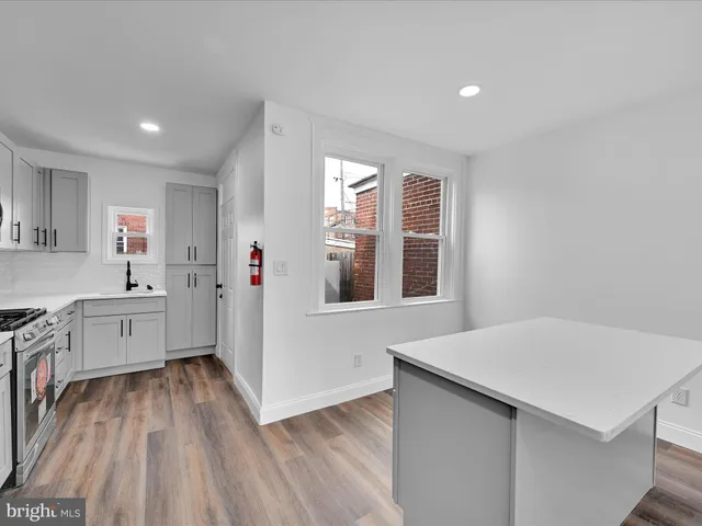 $284,900 | 932 North Plum Street, Lancaster, PA 17602