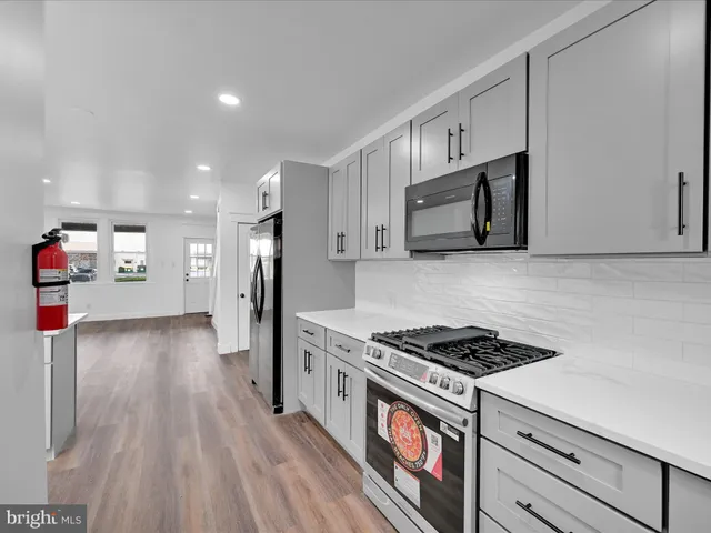 $284,900 | 932 North Plum Street, Lancaster, PA 17602