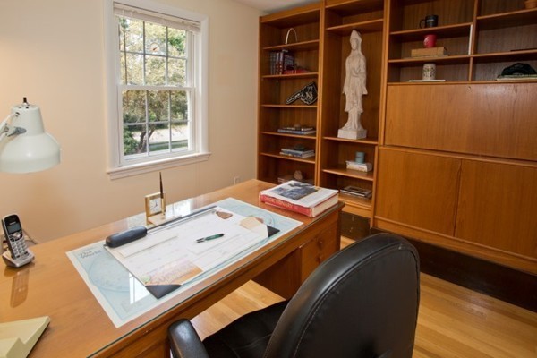 18 Chatham Way Lynnfield, MA 01940 - Photo 14 of 28 a room with furniture and a window