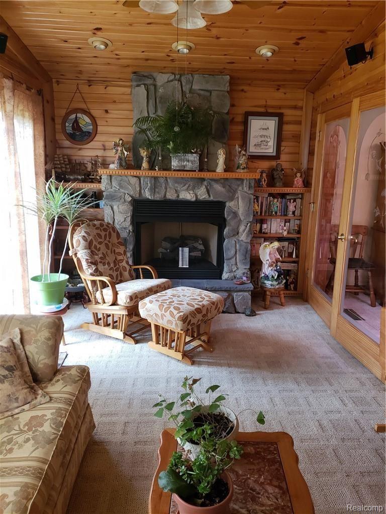5110 Eagle Road White Lake, MI 48383 - Photo 8 of 14 family rm.jpg