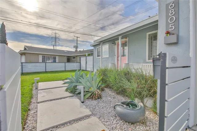 $809,900 | 6805 Pioneer Boulevard, Whittier, CA 90606
