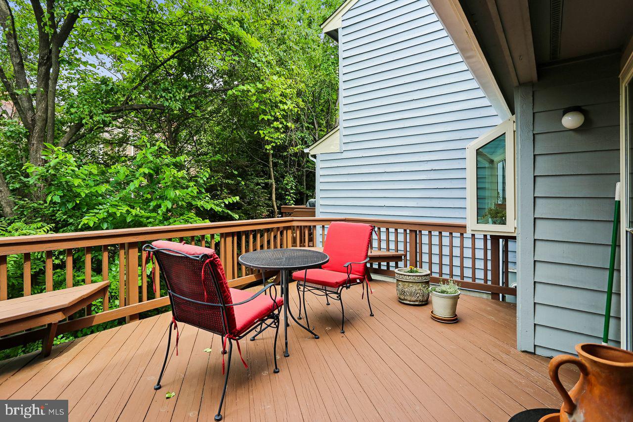 11333 Orchard Lane Reston, VA 20190 - Photo 33 of 41 Back Deck
