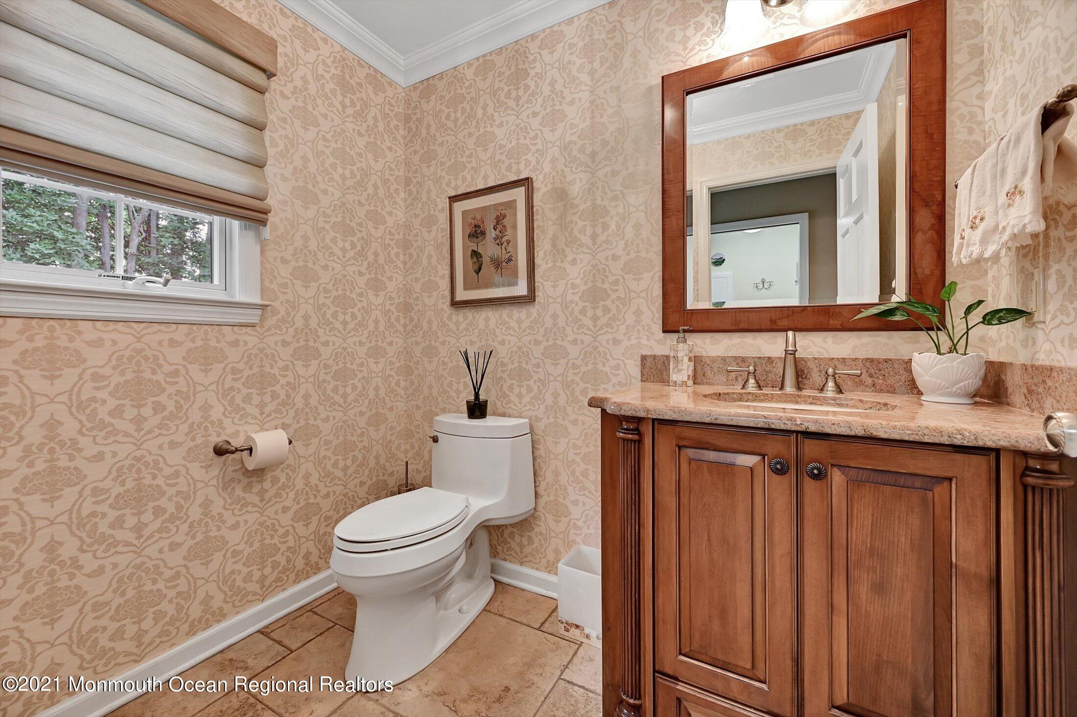 4 Fox Hunt Road Holmdel, NJ 07733 - Photo 17 of 39 Powder Room