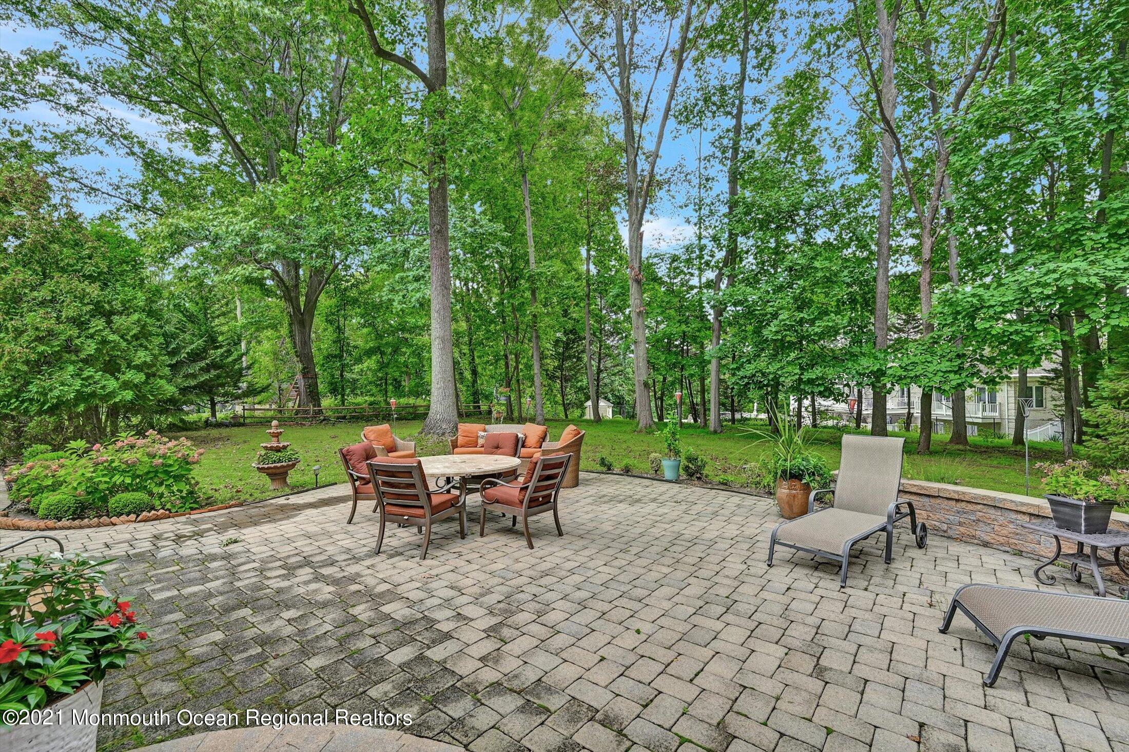 4 Fox Hunt Road Holmdel, NJ 07733 - Photo 28 of 39 Patio