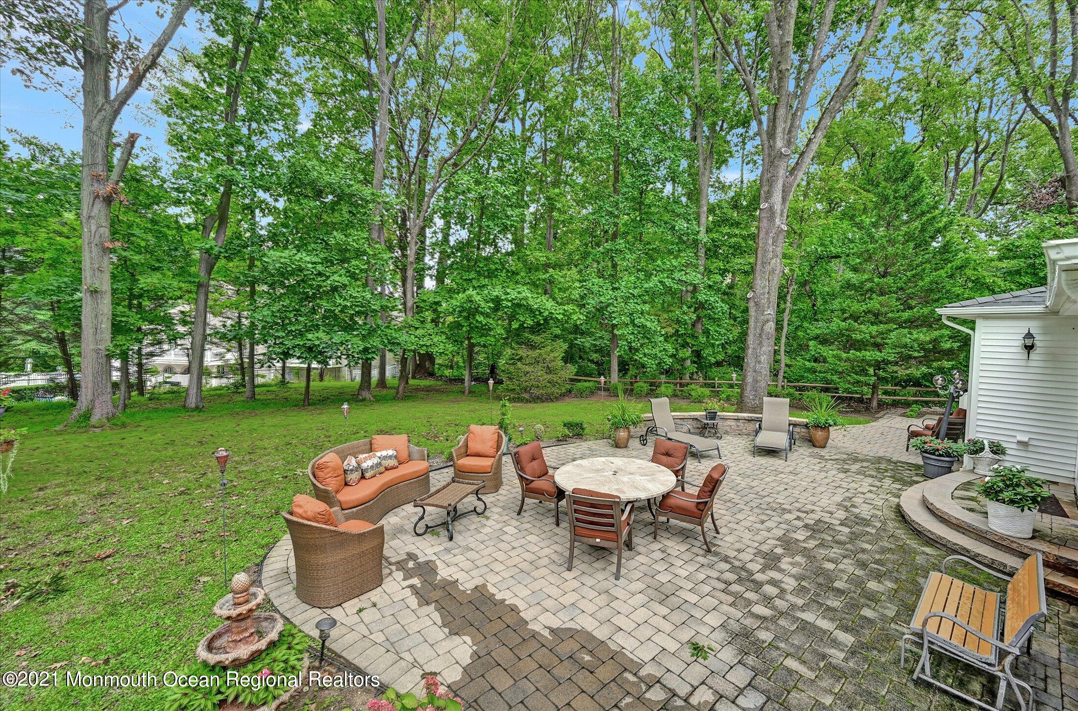 4 Fox Hunt Road Holmdel, NJ 07733 - Photo 29 of 39 Patio