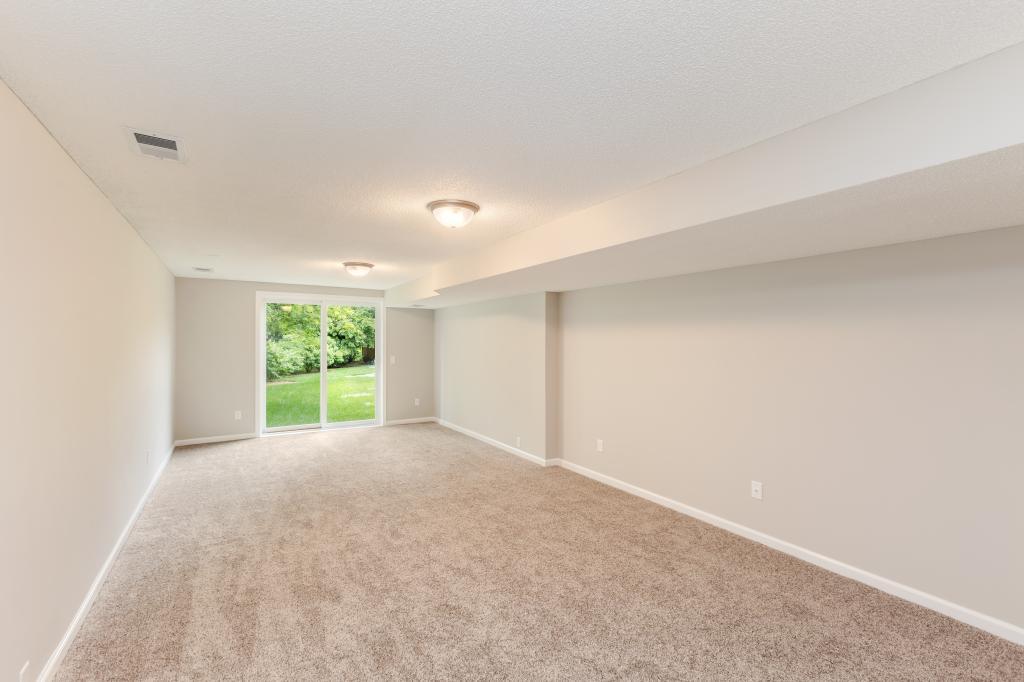 14367 Embry Path Apple Valley, MN 55124 - Photo 10 of 15 Gallery Image 10