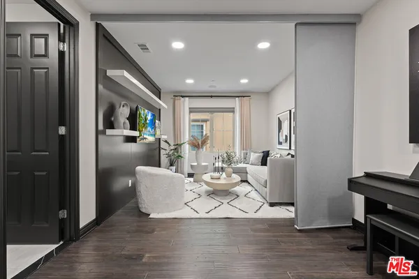 $13,500 | 55 Suede, Irvine, CA 92602