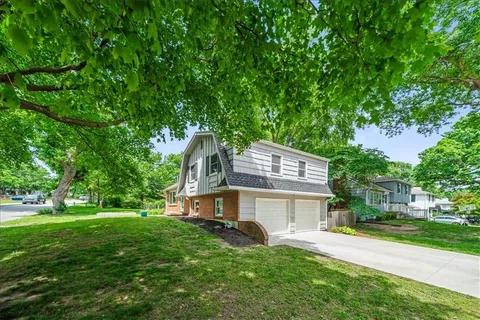 $425,000 | 6221 Delmar Street, Fairway, KS 66205