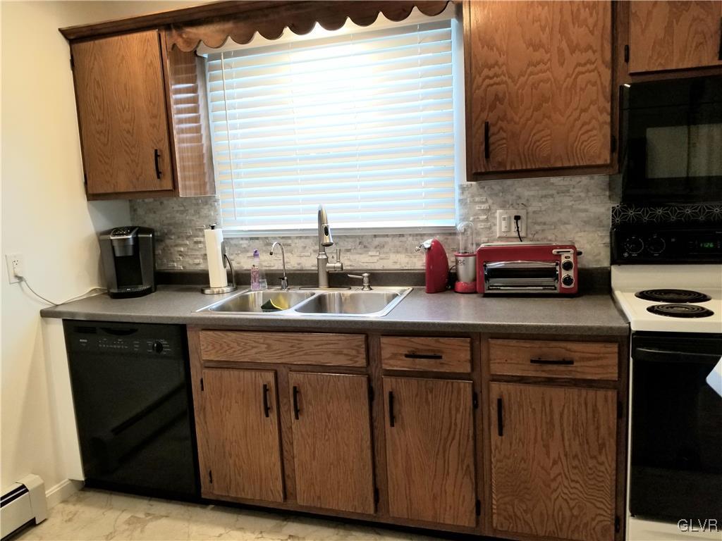 4373 Wolfs Crossing Road Orefield, PA 18069 - Photo 8 of 19 Gallery Image 8