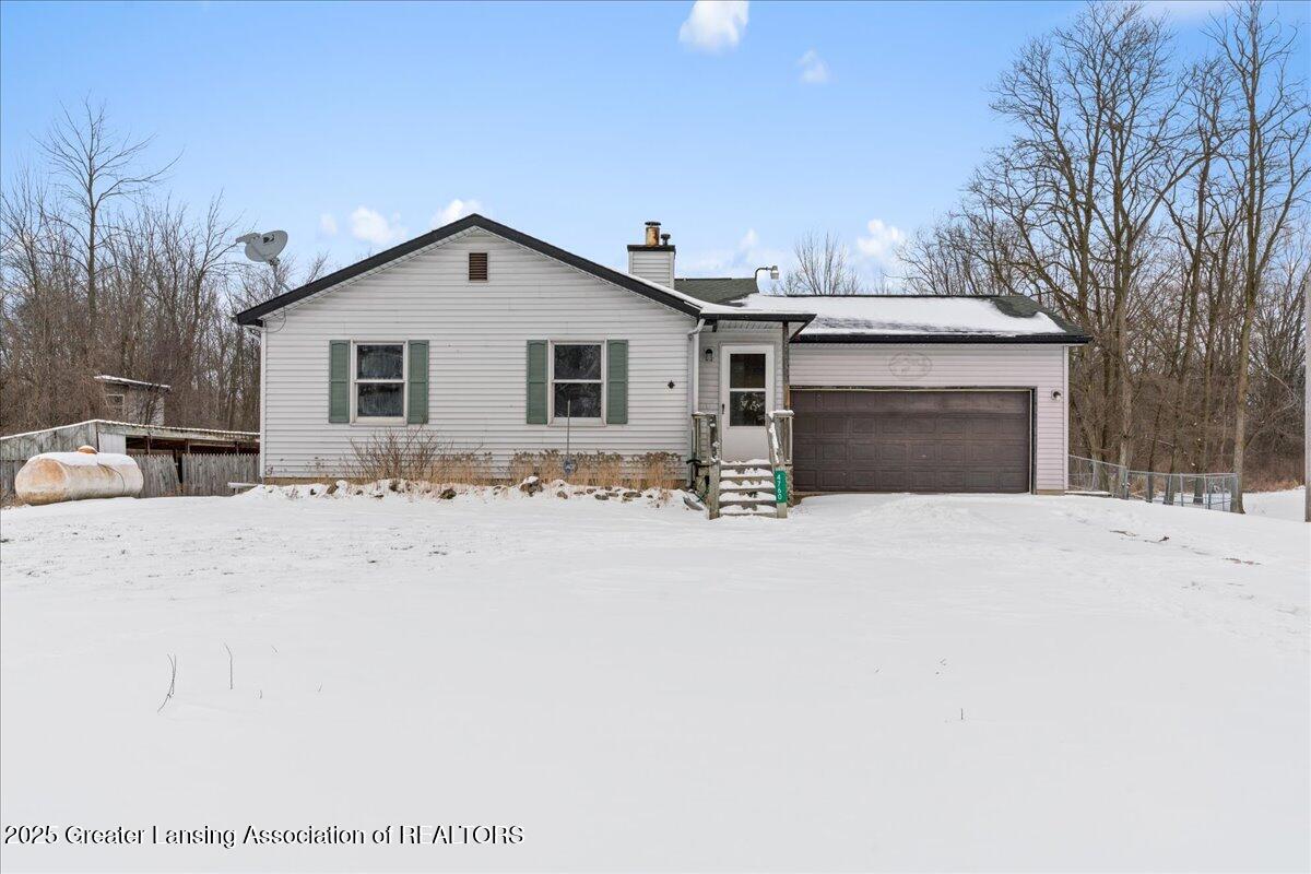 4760 Covert Road Onondaga, MI 49264 - Photo 2 of 34 02-Media Jett - 26