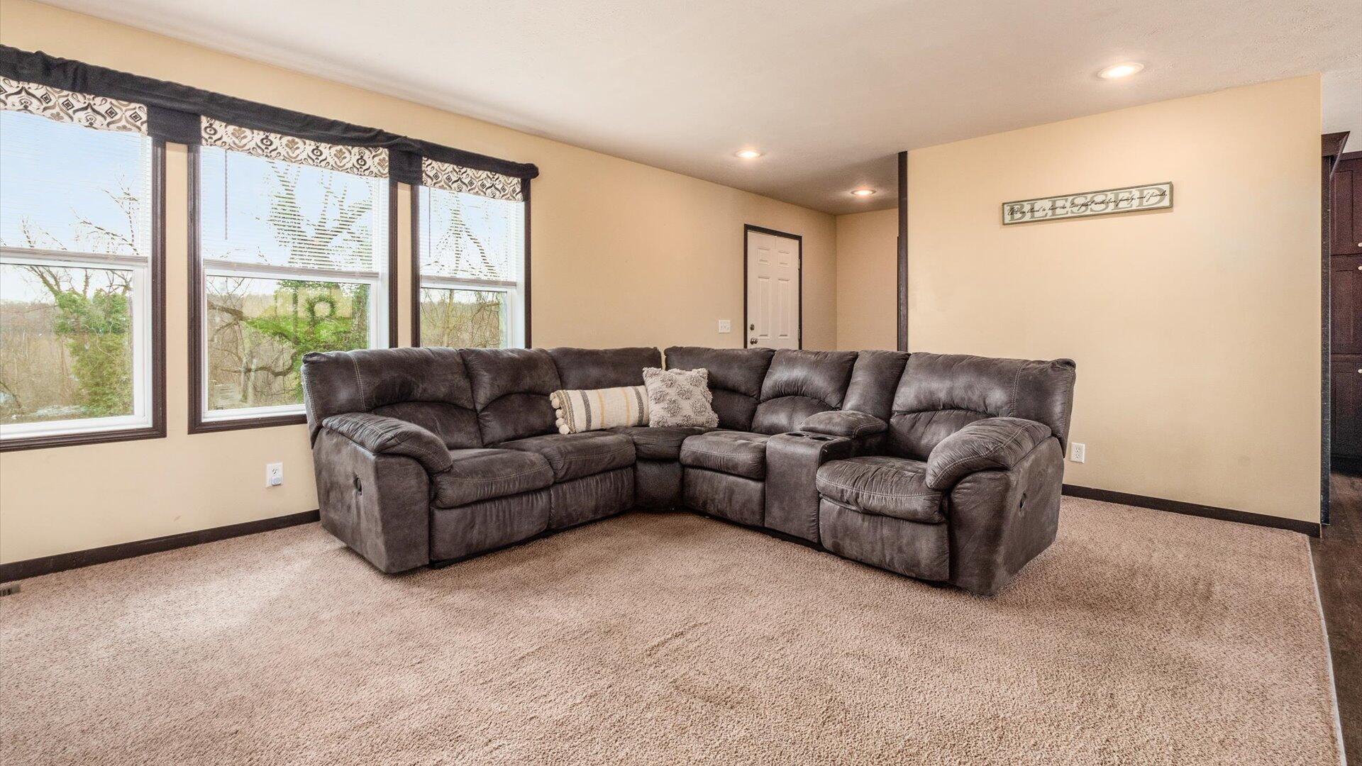 6514 Gratiot Road Southeast Heath, OH 43056 - Photo 13 of 34 09-z 6514 Gratiot Rd011