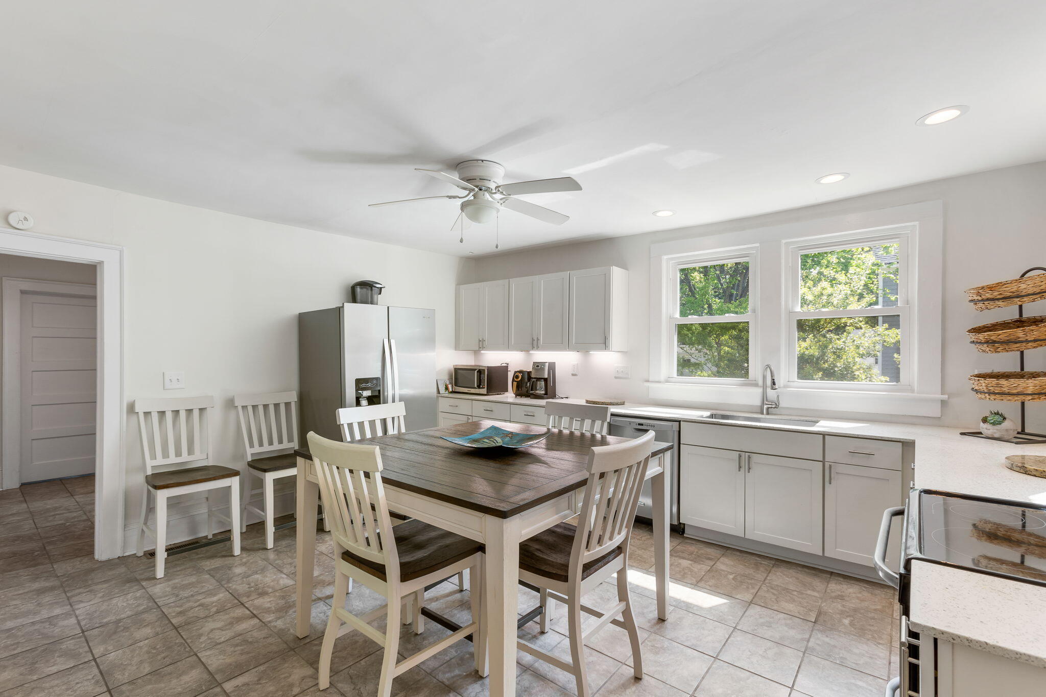 1620 Bur Clare Drive Charleston, SC 29412 - Photo 4 of 14 Kitchen