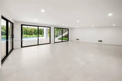 $8,950,000 | 900 Northeast 75th Street, Miami, FL 33138