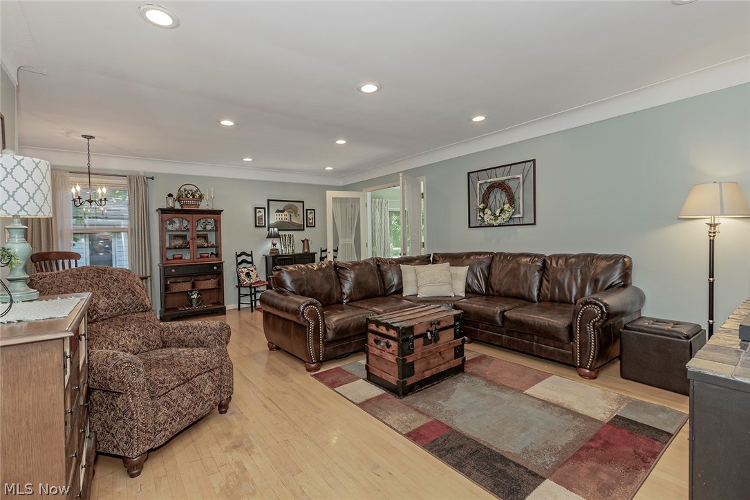1131 Blanchester Road Lyndhurst, OH 44124 - Photo 3 of 35