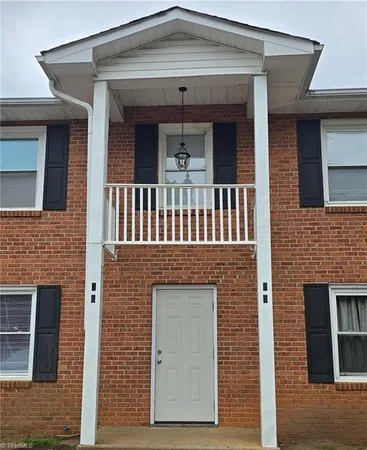 $1,000 | 3620 Clemmons Road, Unit 3, Clemmons, NC 27012