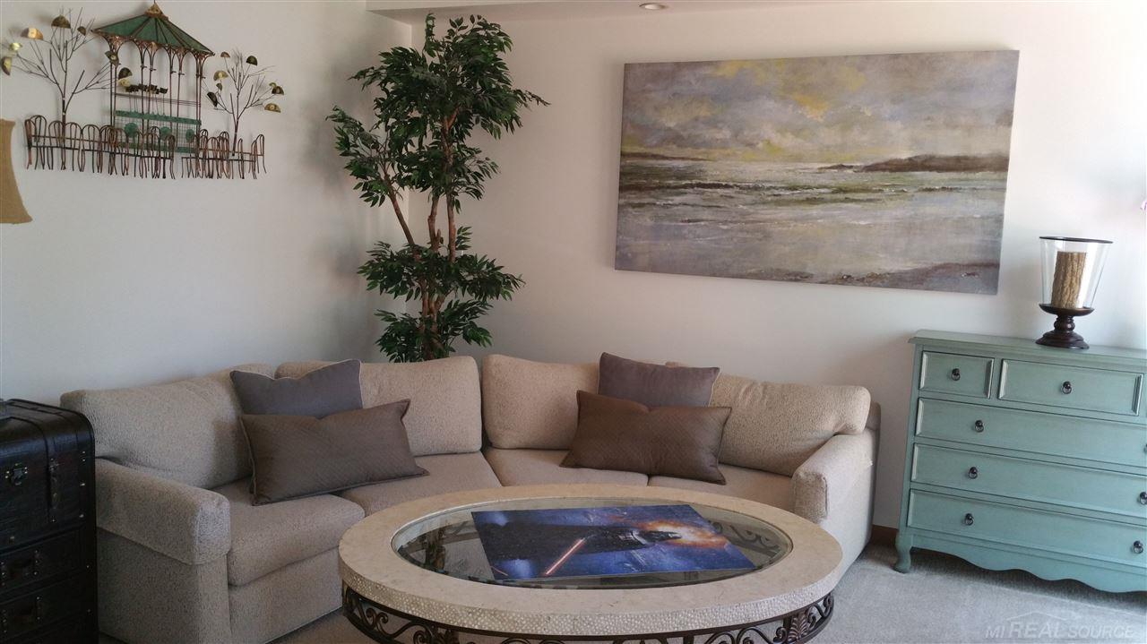 462 East South Boulevard Rochester, MI 48307 - Photo 6 of 64
