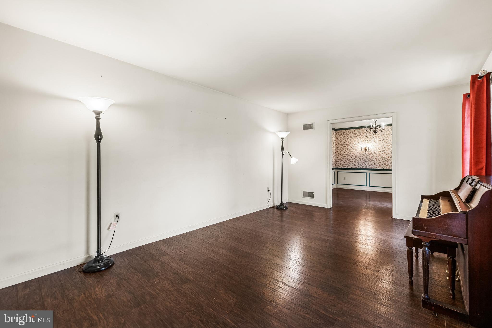 1790 Baker Road York, PA 17408 - Photo 4 of 35 Gallery Image 4